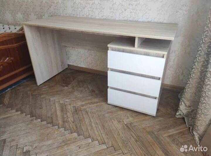 Стол письменный Кайт в наличии отличное качество