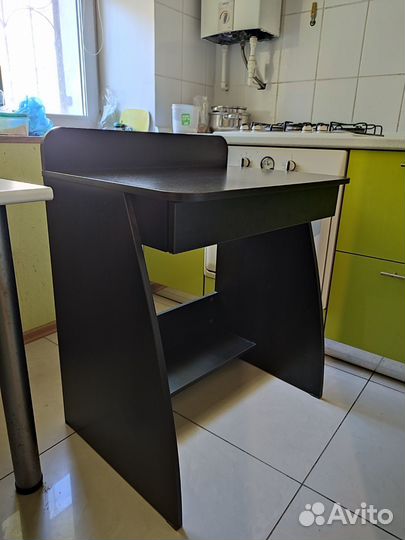 Столик для ноутбука
