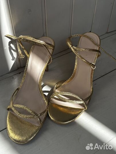 Босоножки/туфли Zara