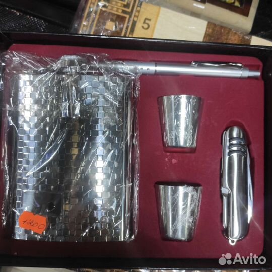 Фляжки в наборах