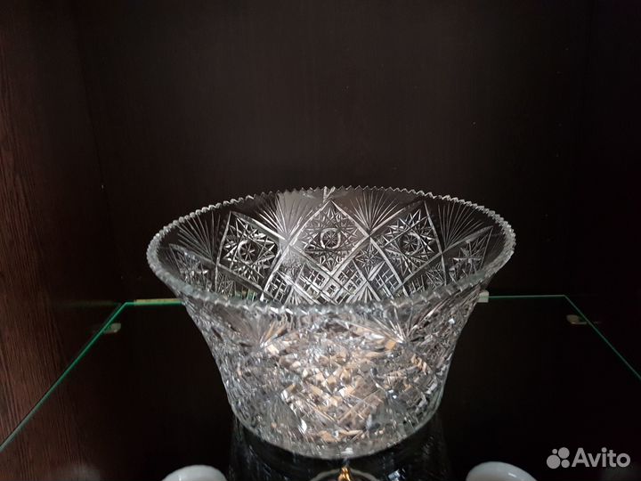 Большая хрустальная ваза