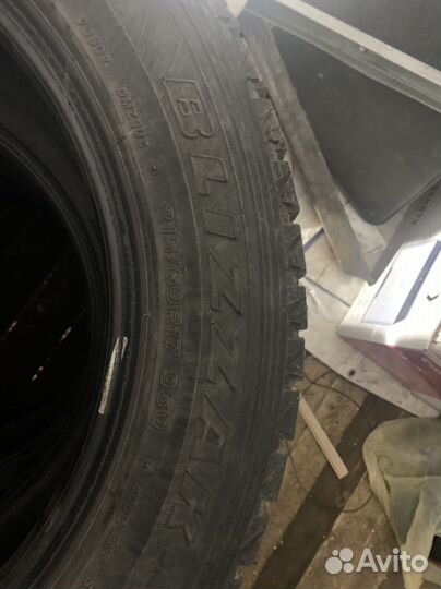 Bridgestone Blizzak DM-Z3 215/60 R17