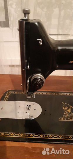 Швейная машина lucznik
