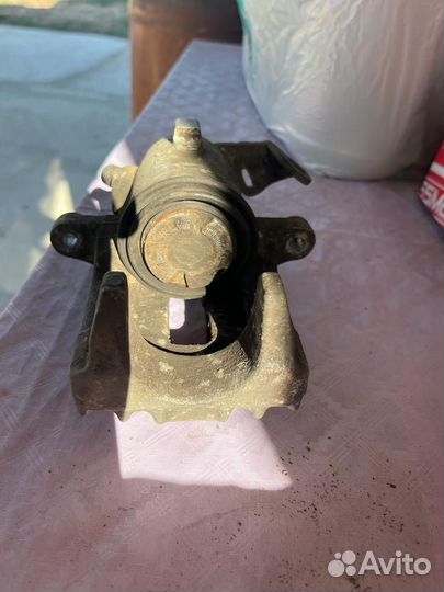 Суппорт задний skoda octavia тур 1.8