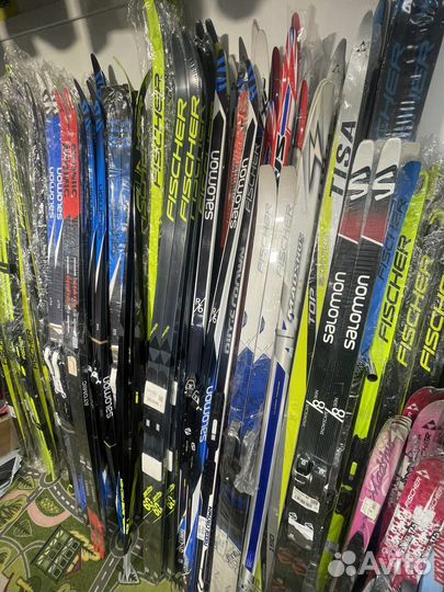 Беговые лыжи Fischer aerolite 60 salomon atomic