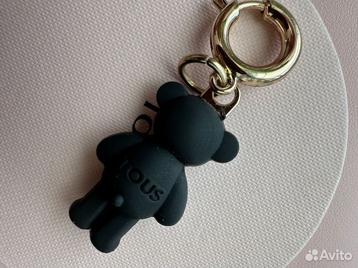 Брелок Tous черный