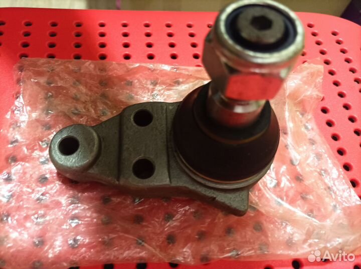 Шаровая опора нижняя lt28 55