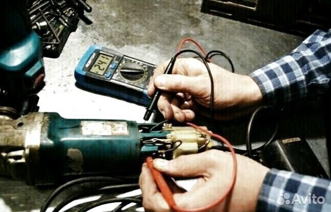 Требуется Помощник мастера