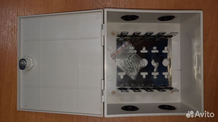 Бокс на 5 плинтов (коробка, без плинтов)