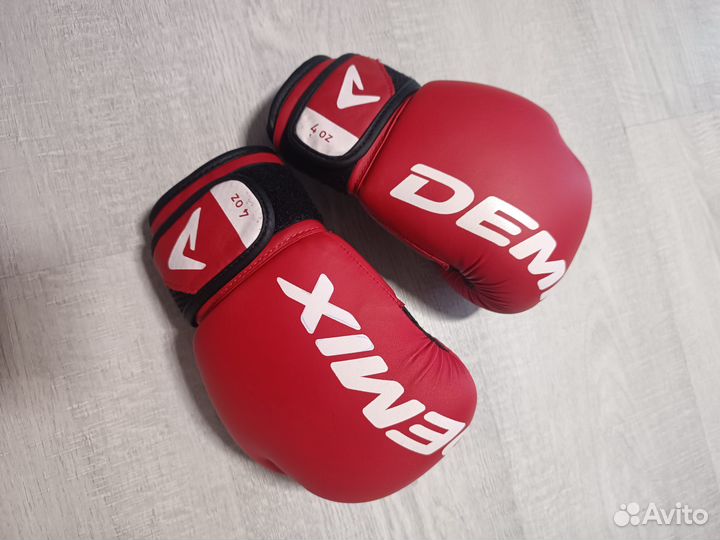 Боксерские перчатки детские 4 oz красные