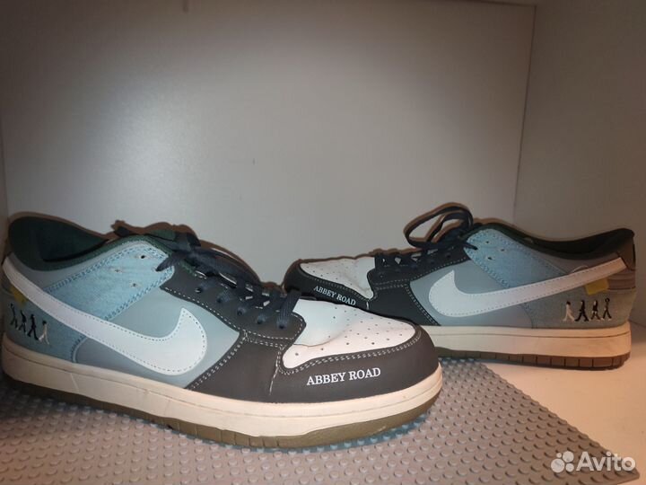 Nike Dunk Low X The Beatles “Abbey Road”