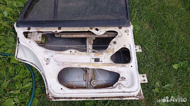 Дверь задняя левая ваз 2104