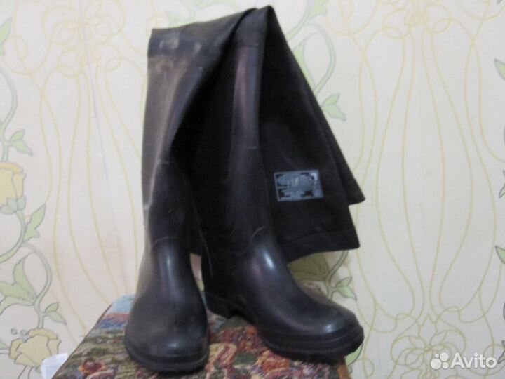 Продам сапоги.валенки и зимние новые