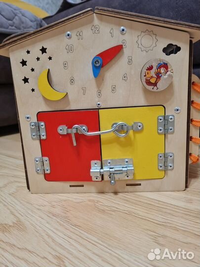 Бизиборд бизидом игрушка монтессори