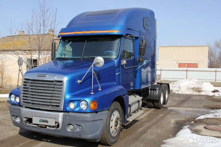 Freightliner ST120064ST, 2004