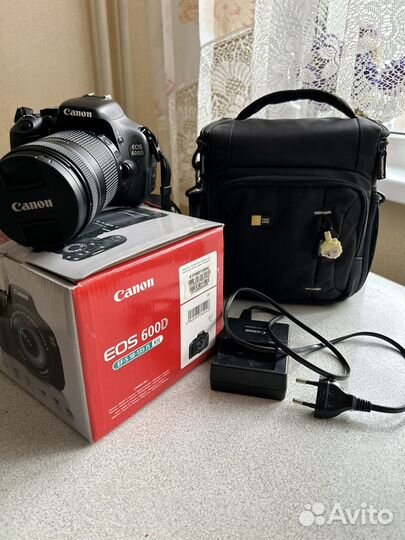 Зеркальный фотоаппарат canon 600d