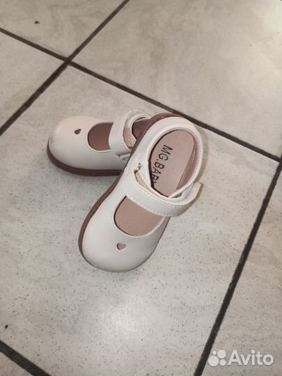 Туфли для девочки 22 р