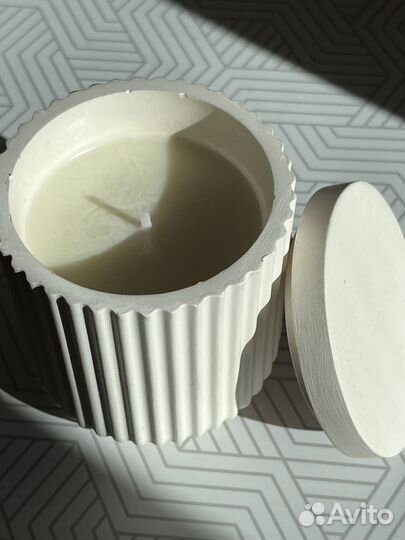 Стаканы из гипса с крышками