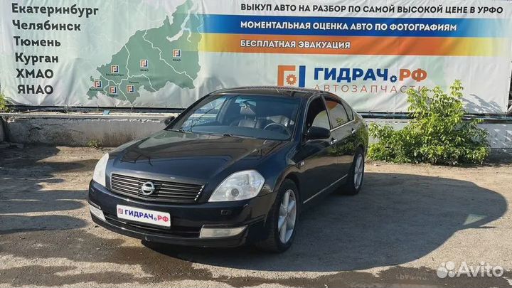 Плафон салонный Nissan Teana (J31) 26460-AC500