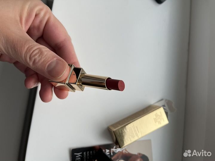 Губная помада yves saint laurent YSL the bold