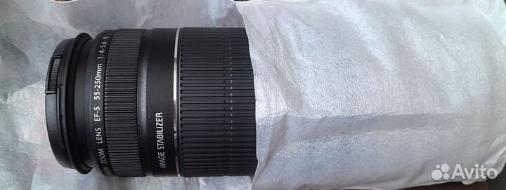 Телефотообъектив Canon EF-S55-250mm f/4-5,6 IS