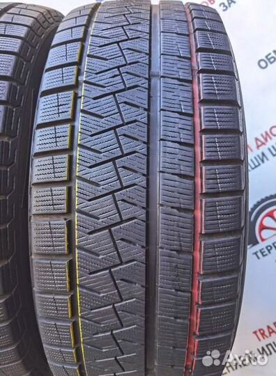 Pirelli Ice Asimmetrico 215/60 R17 94P