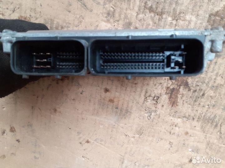 Блок управление двигателем Шкода Фабия1 1.2