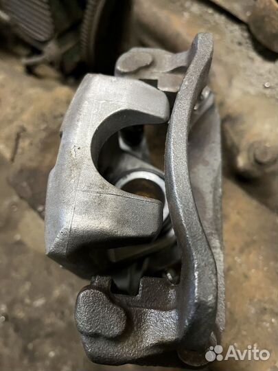 Суппорт задний