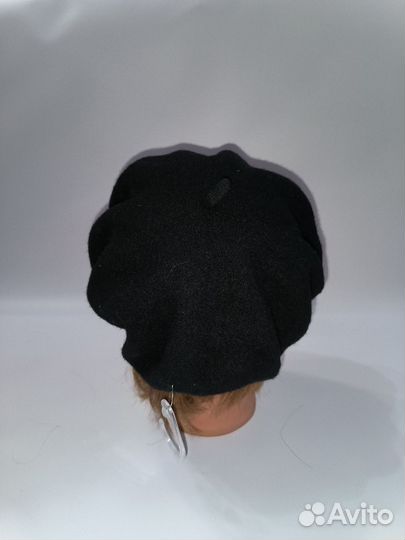 Берет Stradivarius