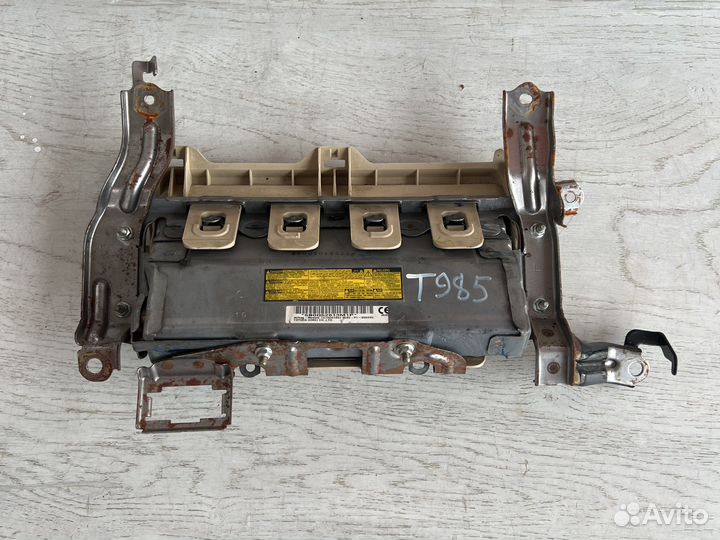 Lexus Lx570 подушка безопасности в колени