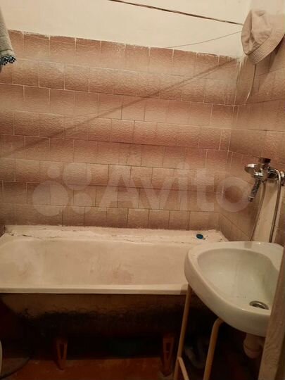 Комната 12 м² в 2-к., 2/4 эт.