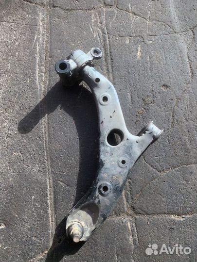 Рычаг передний нижний правый Mazda Mazda3
