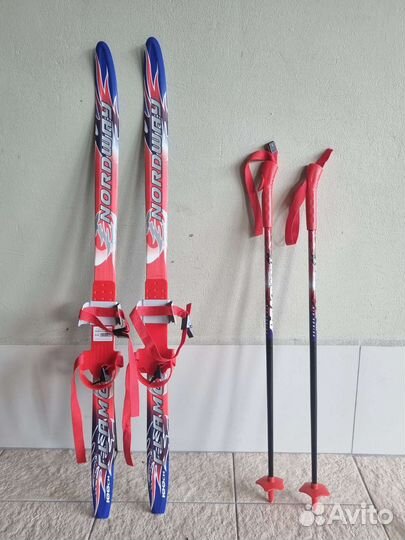 Лыжи 100-130 разные, шлем