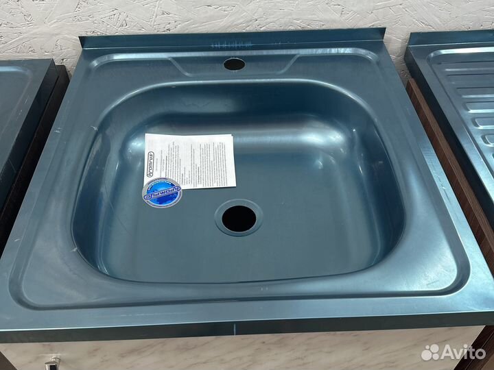 Тумба с мойкой для кухни новые