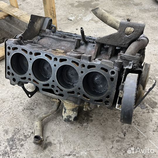 Блок двигателя Mazda 626 Gd F6