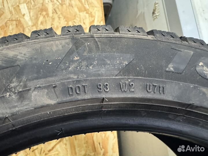 Pirelli Ice Zero 2 245/45 R19 102T