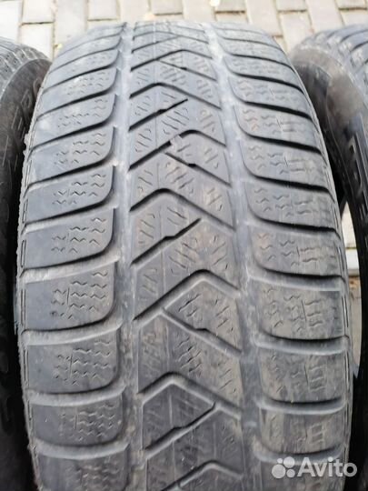 Pirelli Winter Sottozero 3 215/60 R16