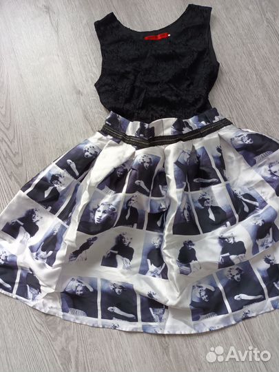 Платье нарядное 42