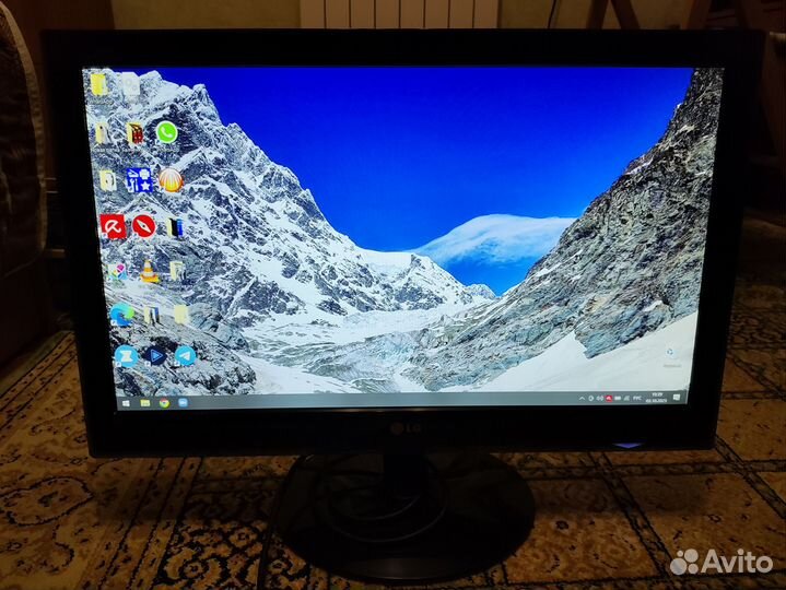 Монитор lg