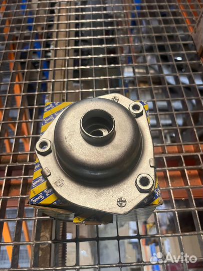 Комплект опоры амортизатора KB65920