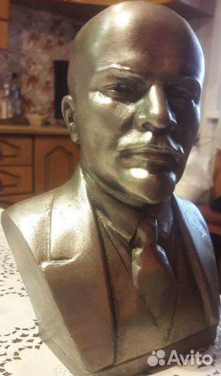 Бюст ленина