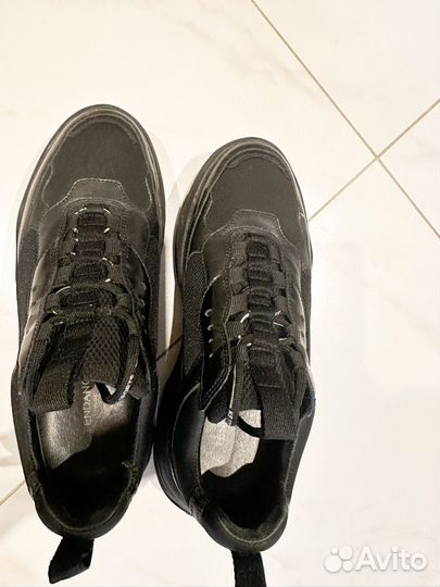 Кроссовки женские кожаные 36