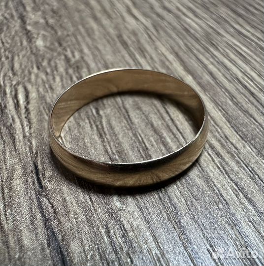 Золотое обручальное кольцо 585
