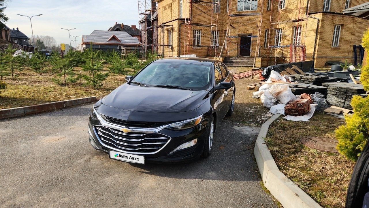 Chevrolet Malibu: фото владельца