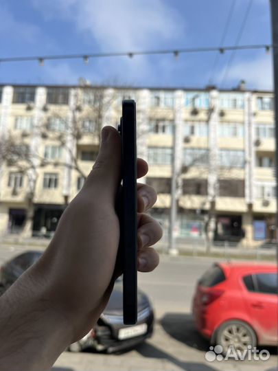 iPhone 15 Pro, 128 ГБ
