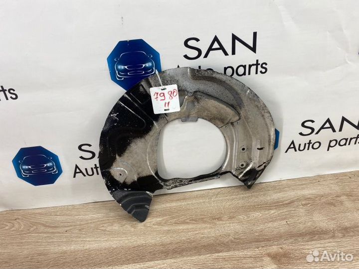 Пыльник тормозного диска передний правый Bmw X5