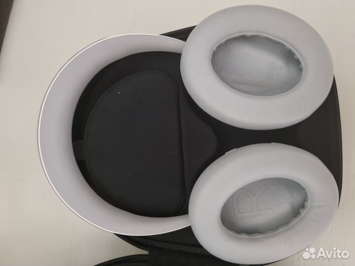 Продам наушники Bose Noise Canceling luxe 700