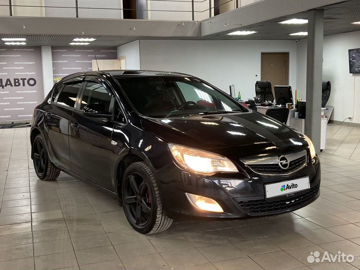 Opel Astra 1.6 AT, 2011, 178 000 км