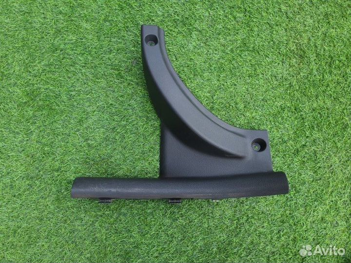 Накладка порога сапожок задняя левая Hyundai