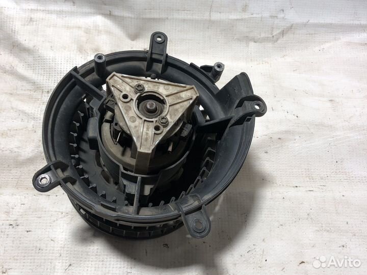 Моторчик печки mercedes w210